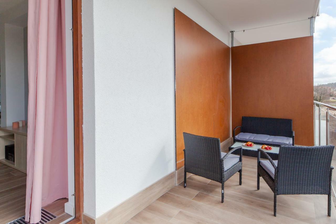 Apartment Pink Flamingo By Noclegi Renters Мендзиздроє Екстер'єр фото